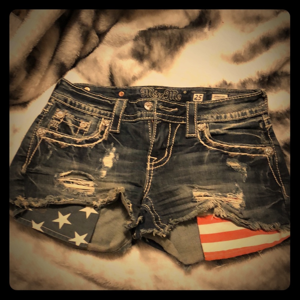 American Miss Me Shorts